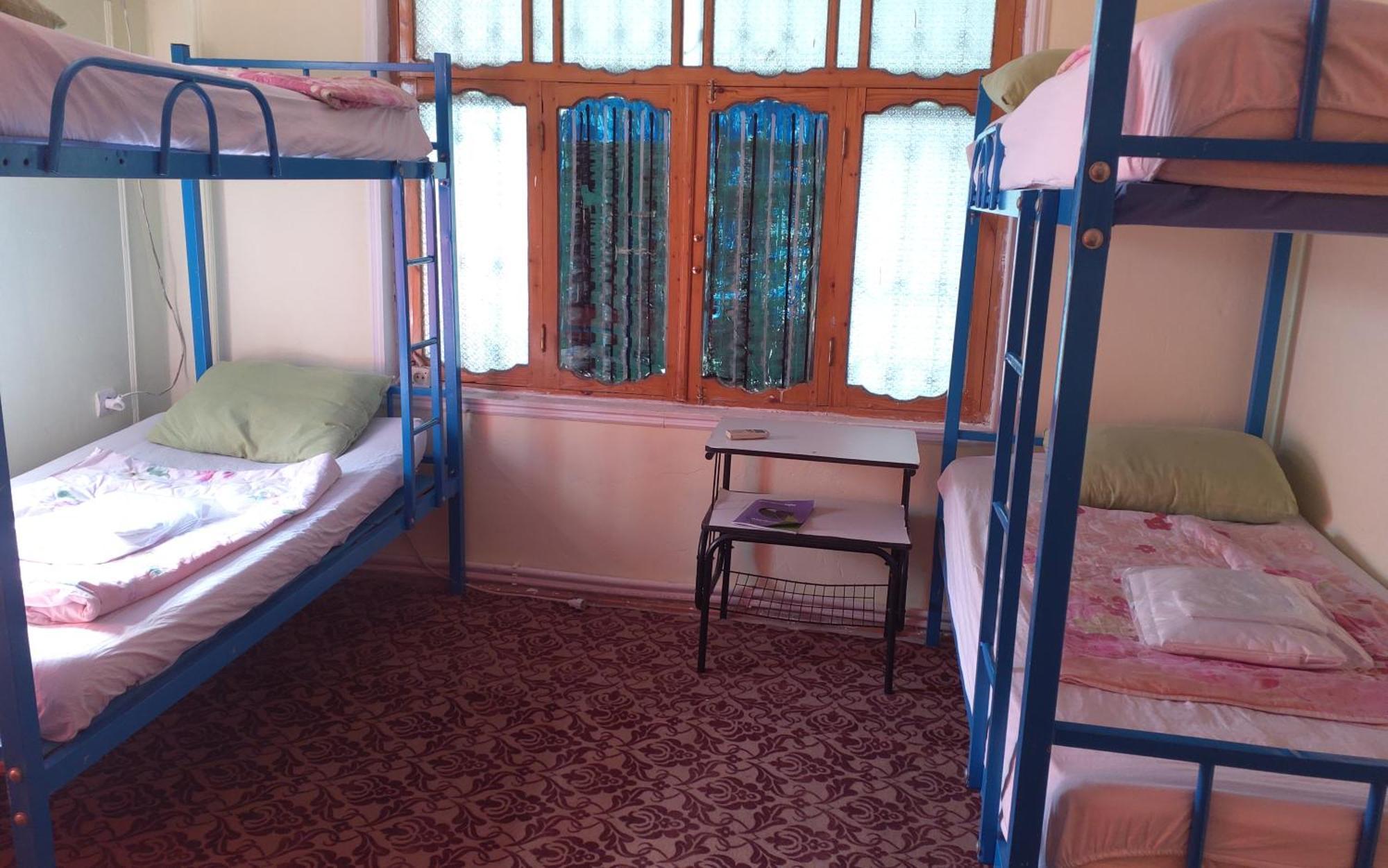 Canal Hostel Şǝki Exteriör bild