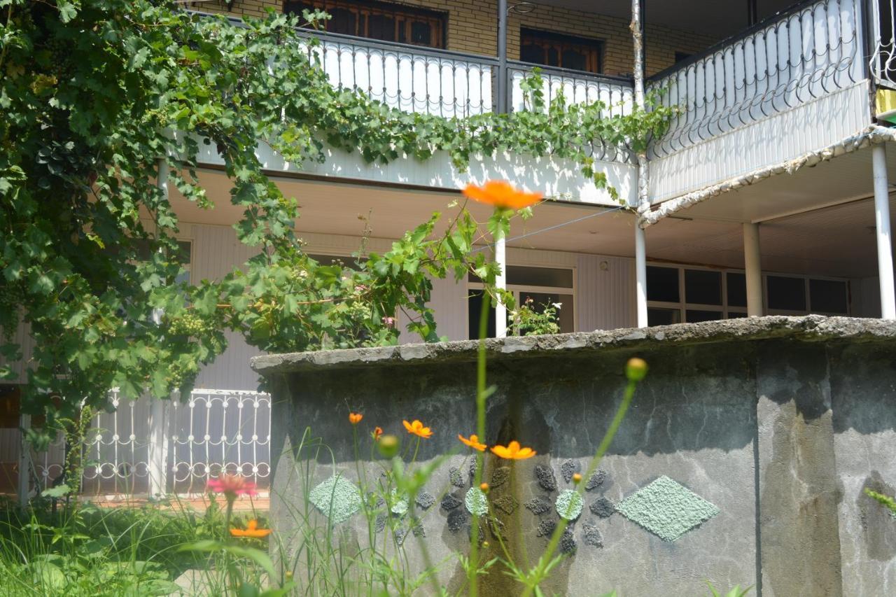 Canal Hostel Şǝki Exteriör bild
